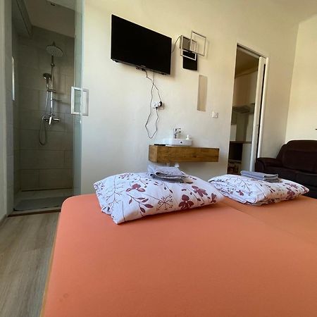 Vintage Apartment Ostrava Center City Екстер'єр фото