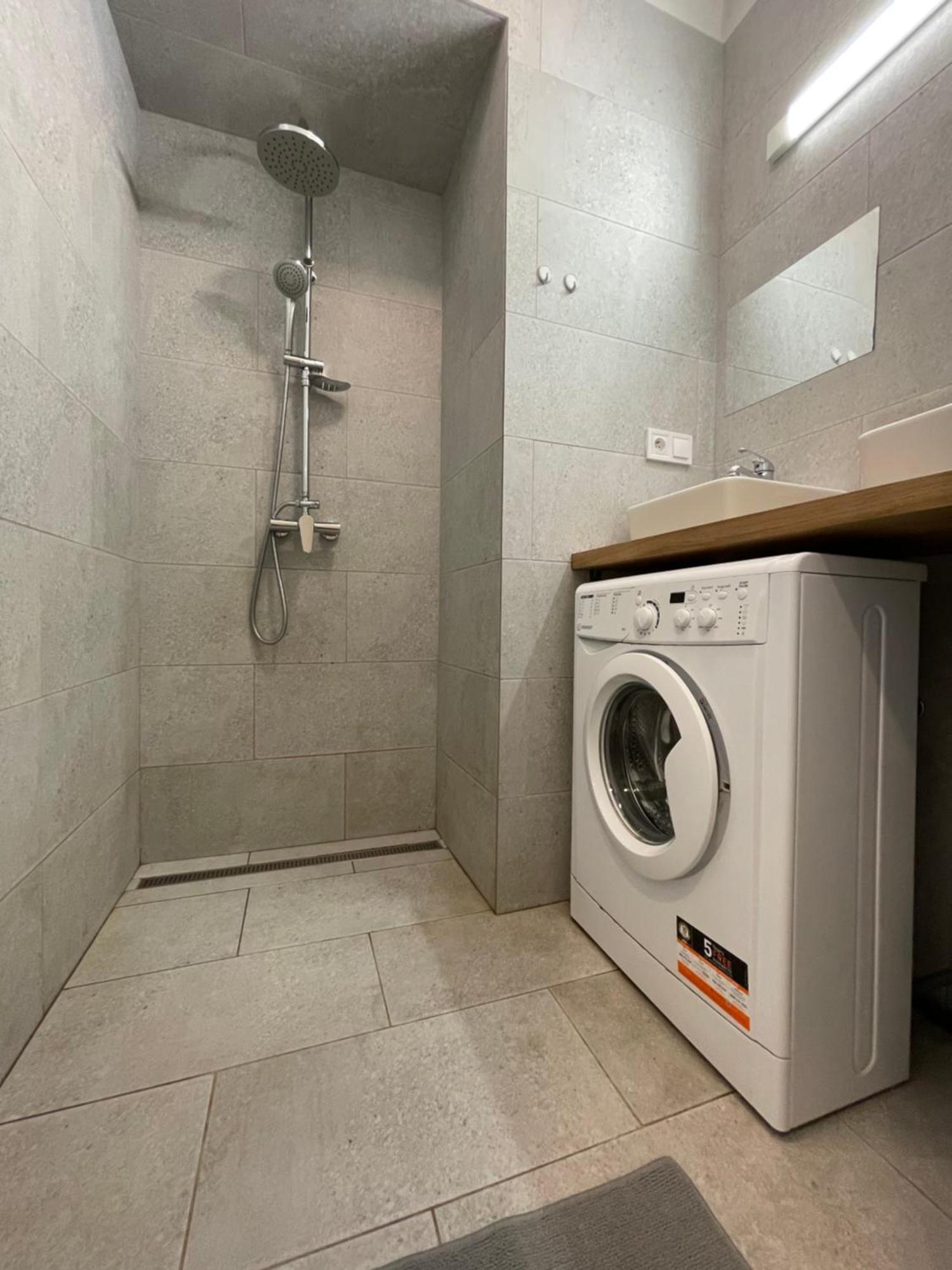 Vintage Apartment Ostrava Center City Екстер'єр фото